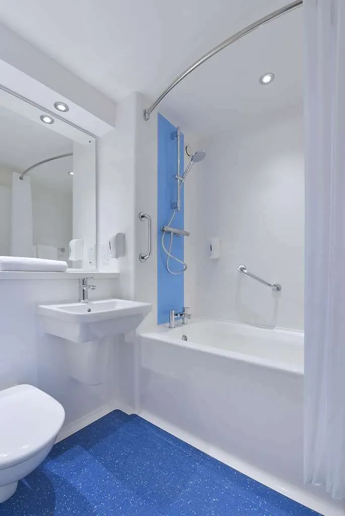 *** Hotel Travelodge Aberdeen Central United Kingdom